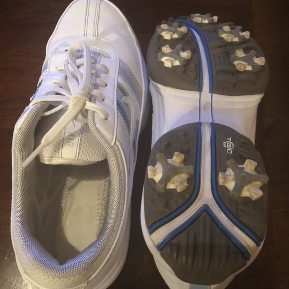 Nike Shoes - Picture 4 of 4